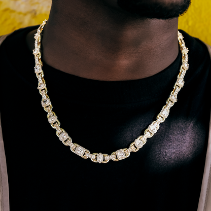 Diamond Cluster Mariner Chain in Yellow Gold