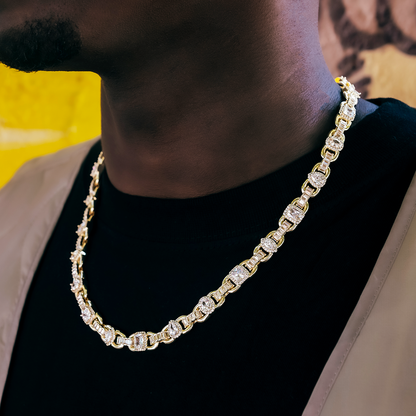 Diamond Cluster Mariner Chain in Yellow Gold