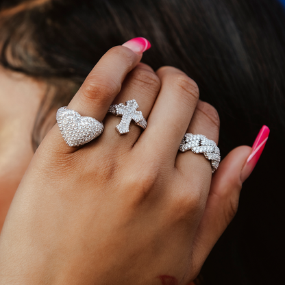 Diamond Heart Ring in White Gold Vermeil