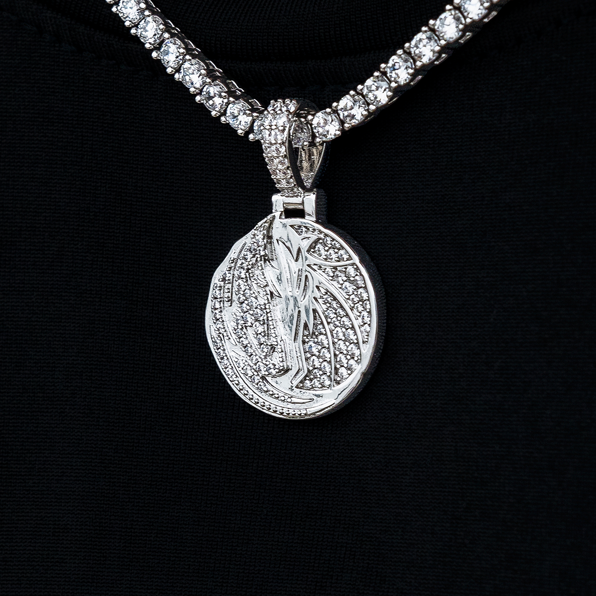 Dallas Mavericks Official NBA Micro Logo Pendant in White Gold