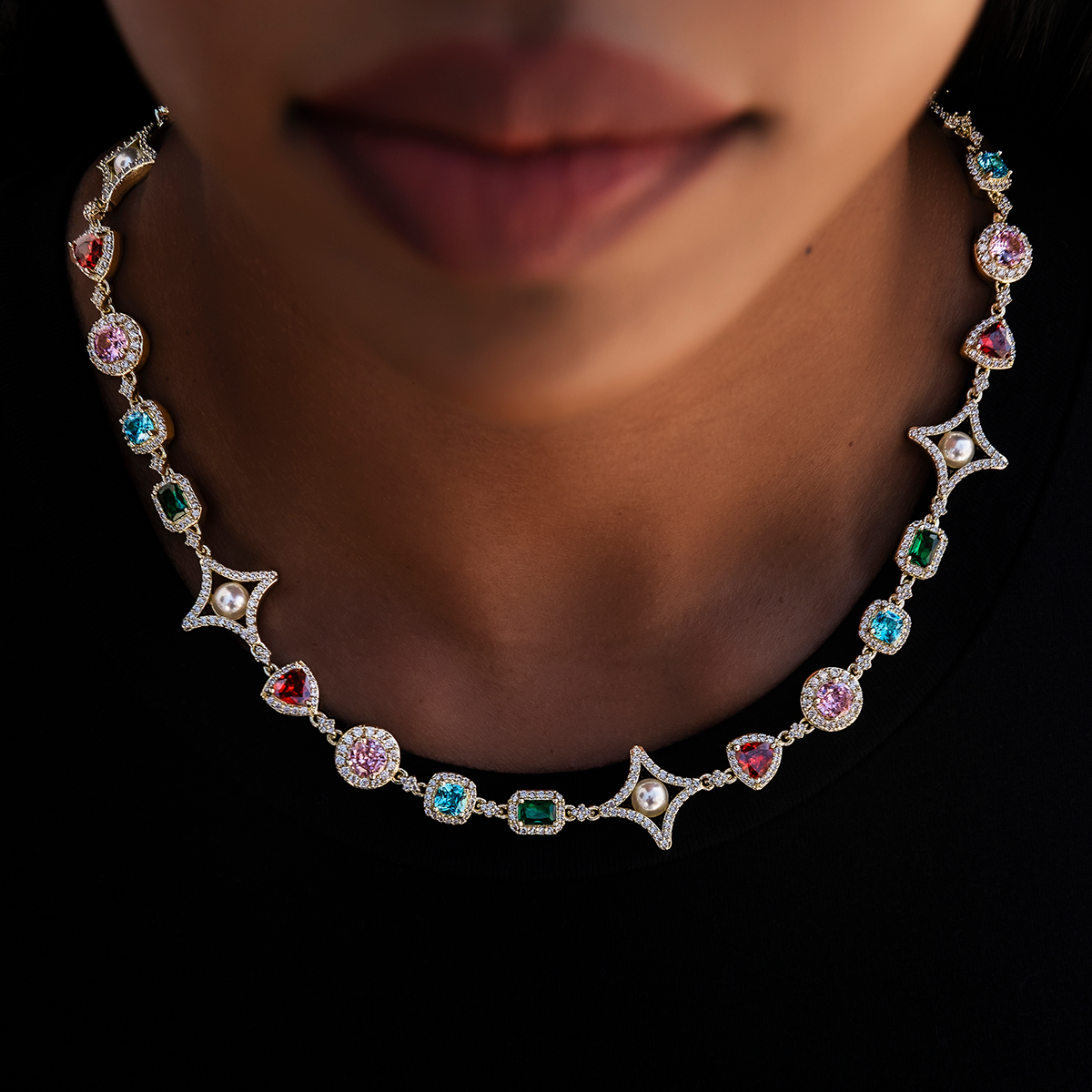 Colored Gemstone Pearl Necklace in Yellow Gold - 17mm