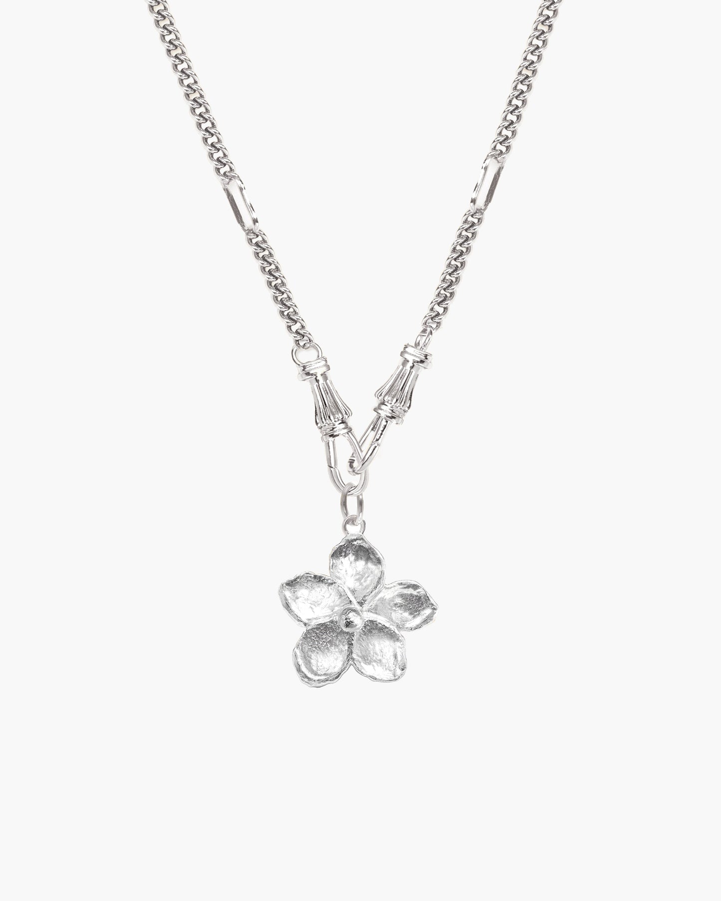 Deco Clasp Chain Necklace in Gold