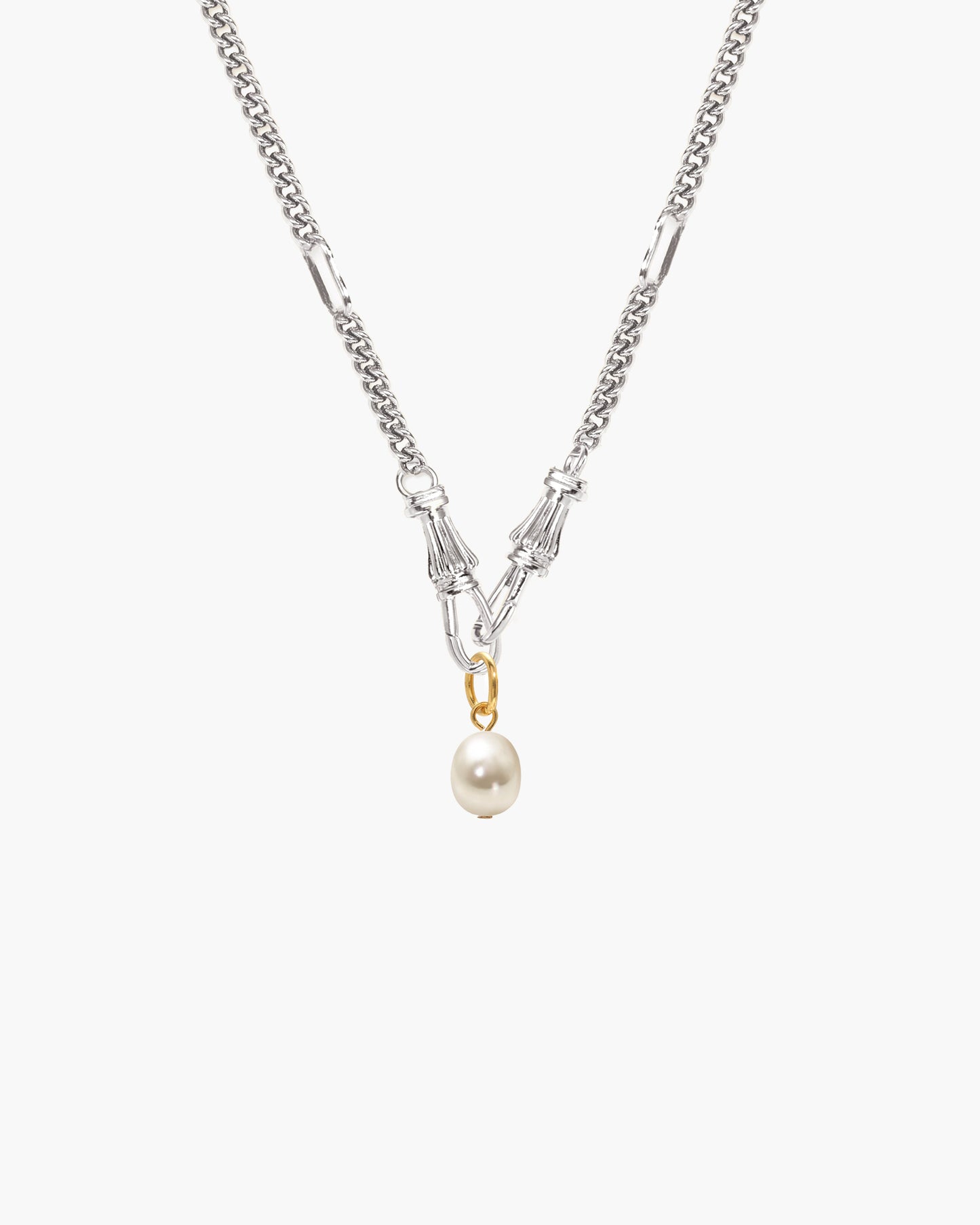 Deco Clasp Chain Necklace in Gold
