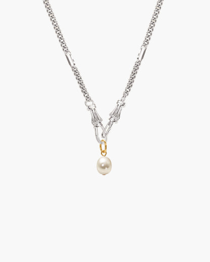 Deco Clasp Chain Necklace in Gold