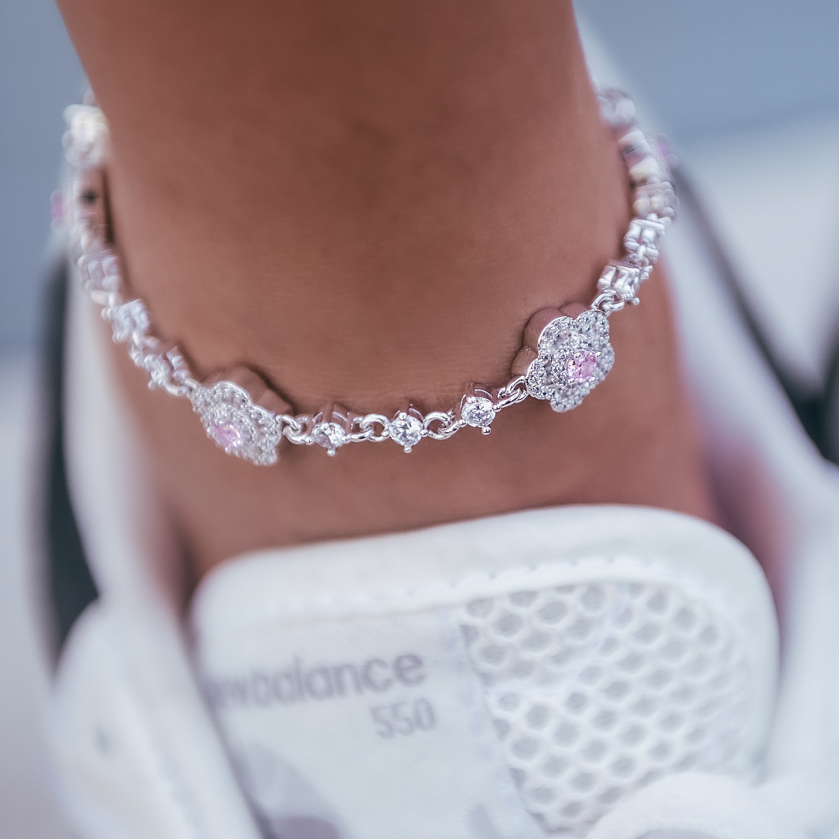 Daisy Anklet in White Gold