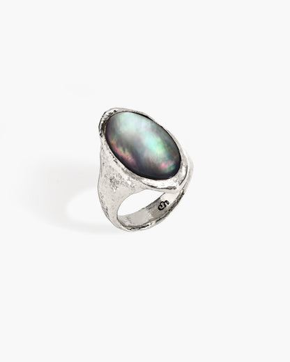 Midnight Oval Shell Ring in Silver