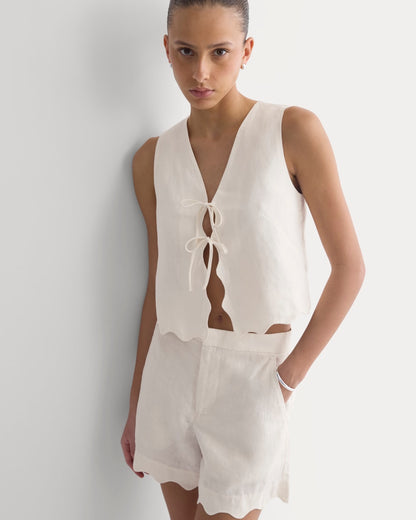 Scalloped Edge Short in Linen | Bone