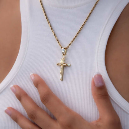 Crucifix Pendant in Yellow Gold