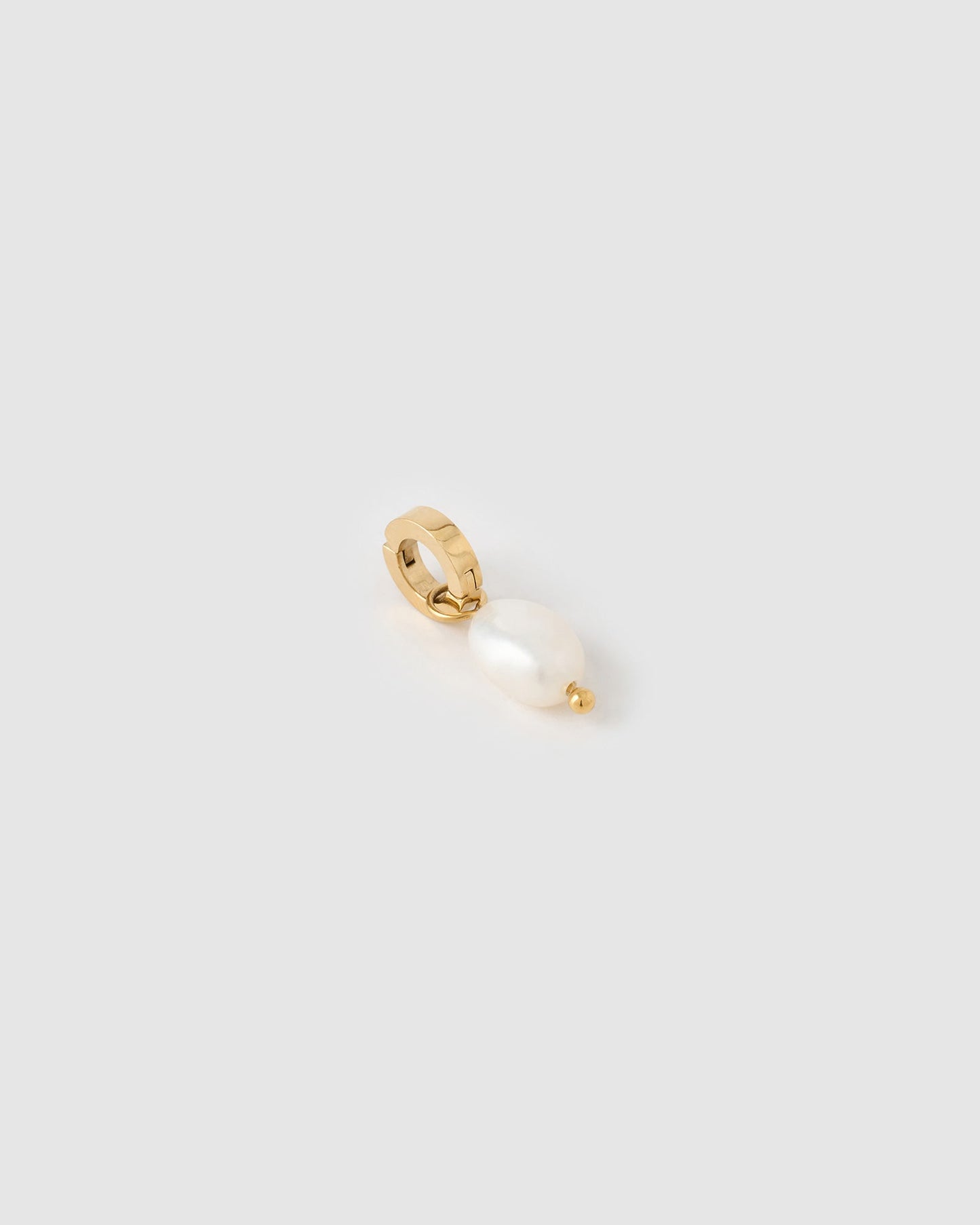Akira Pearl Charm