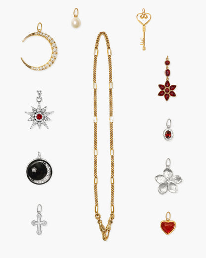 Deco Clasp Chain Necklace in Gold