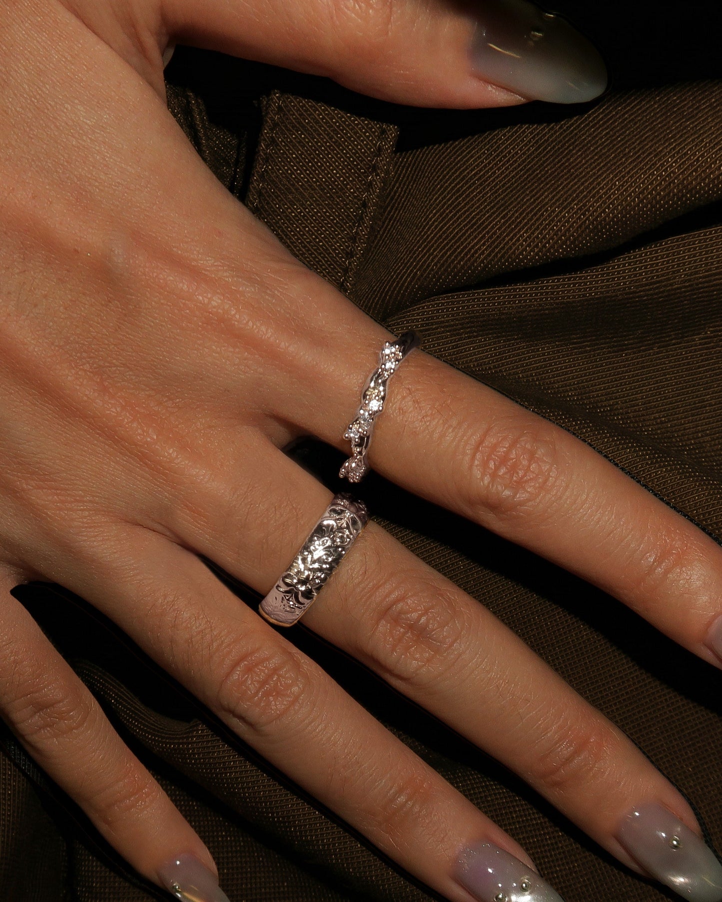 Moonlit Ivy Ring in Silver