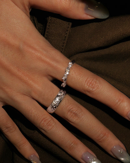 Moonlit Ivy Ring in Silver