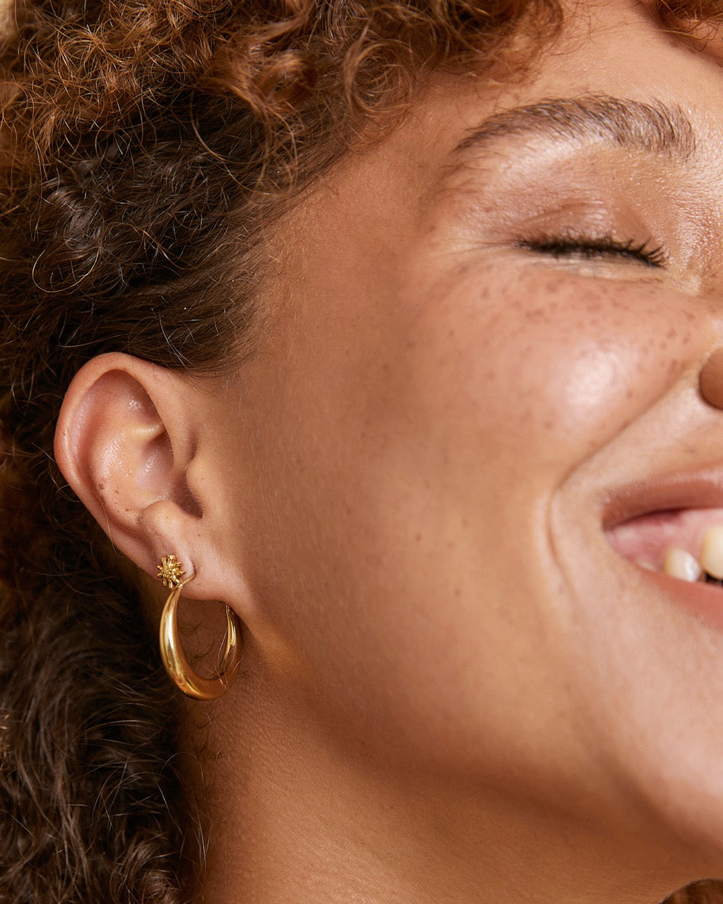 Riley Gold Hoop Earrings - Small