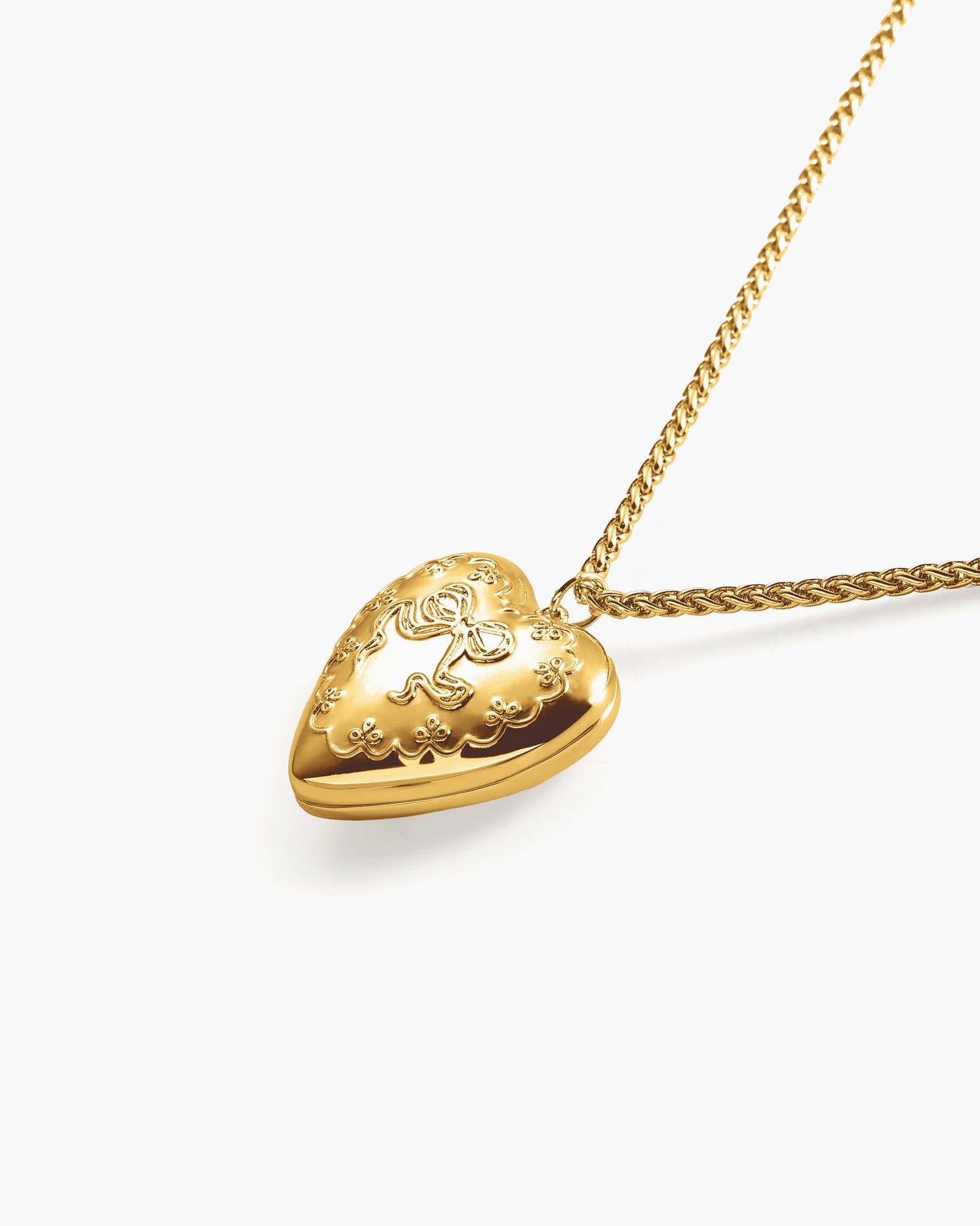 Tender Openable Locket Necklace in Gold