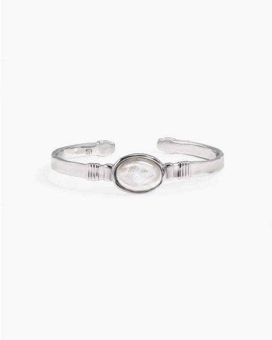 Liquid Oval Pearl Bangle
