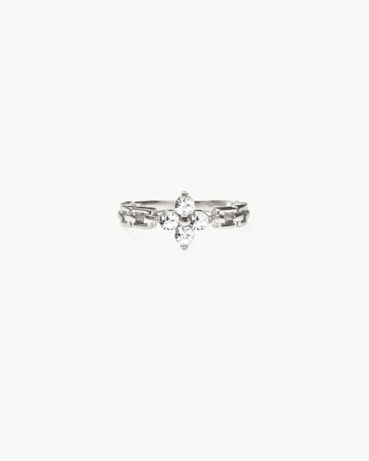 Lucky Clover Ring in Gold
