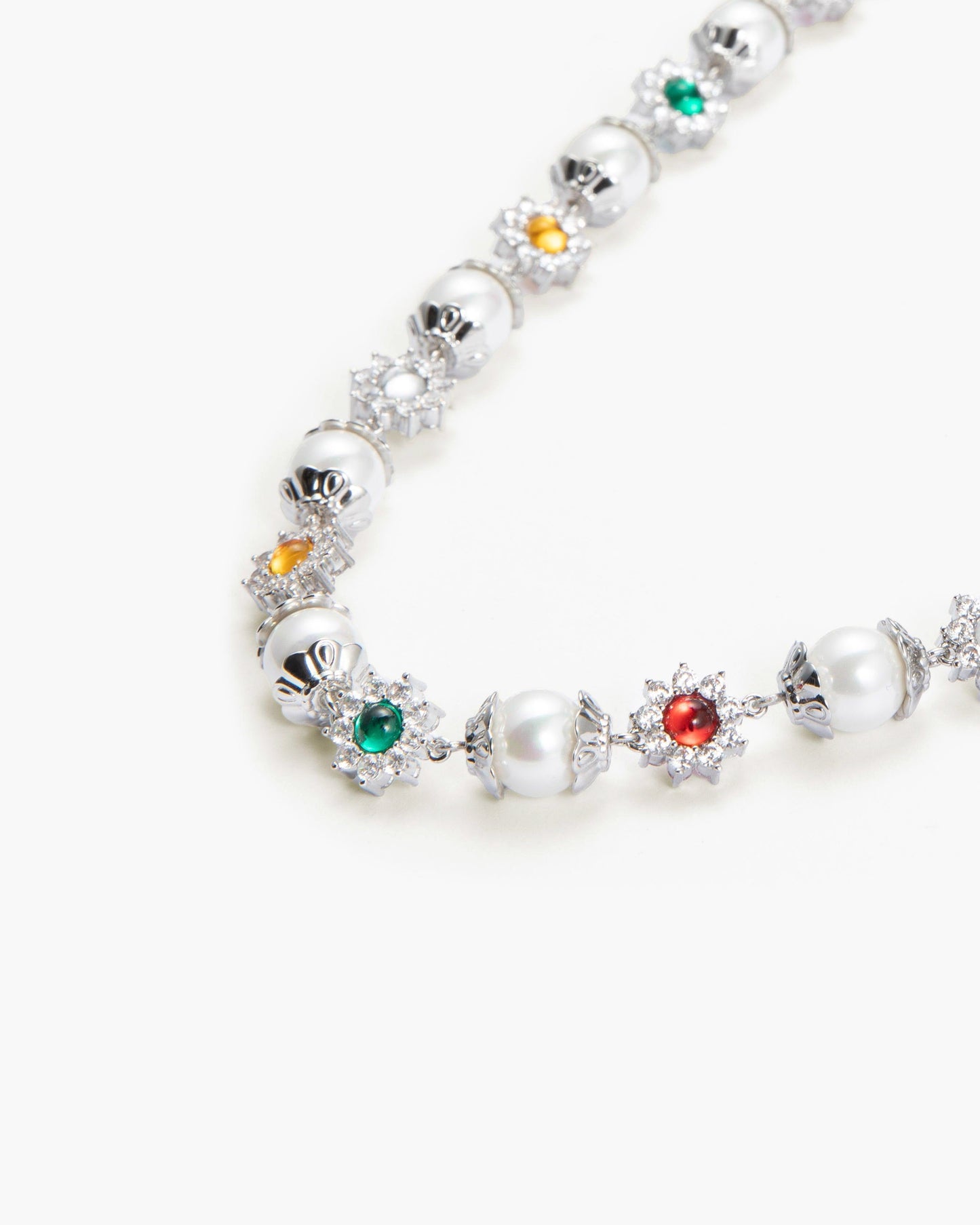 Daisy Pearl Necklace in Silver