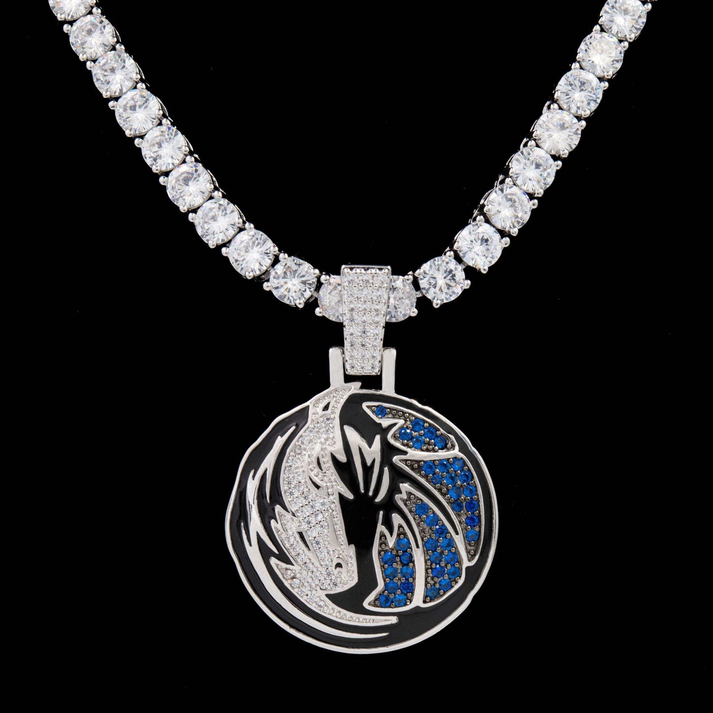 Dallas Mavericks Official NBA Logo Pendant