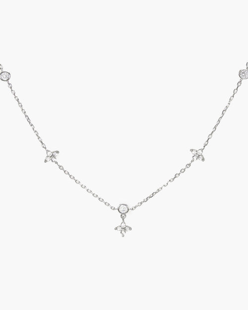 Lucky Clover Necklace in Silver
