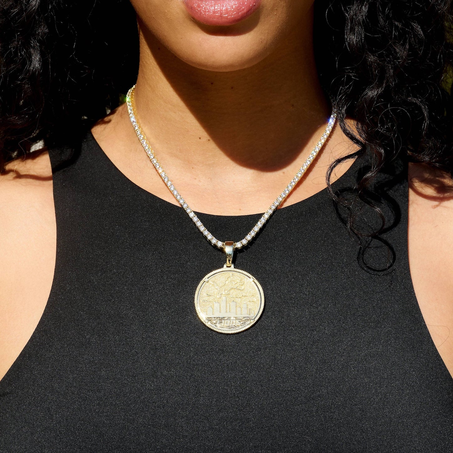 Detroit Lions Official NFL Coin Pendant in Yellow Gold